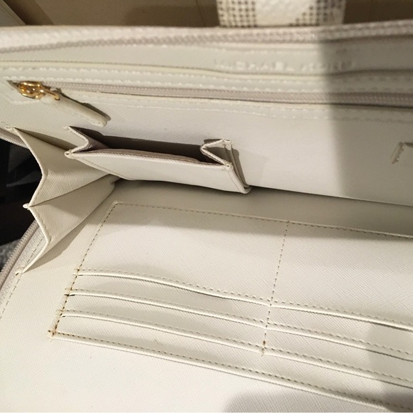 Michael Kors iPad Case - Picture 7 of 7